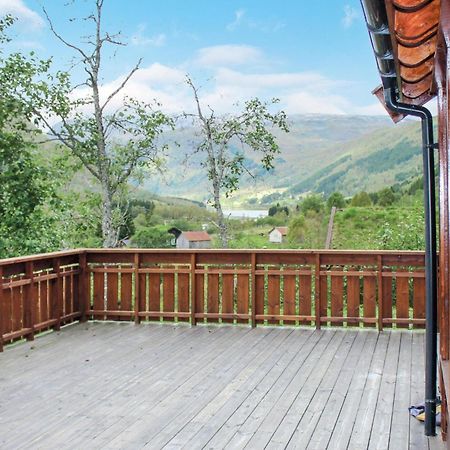 4 Bedroom Nice Home In Сондал Екстериор снимка