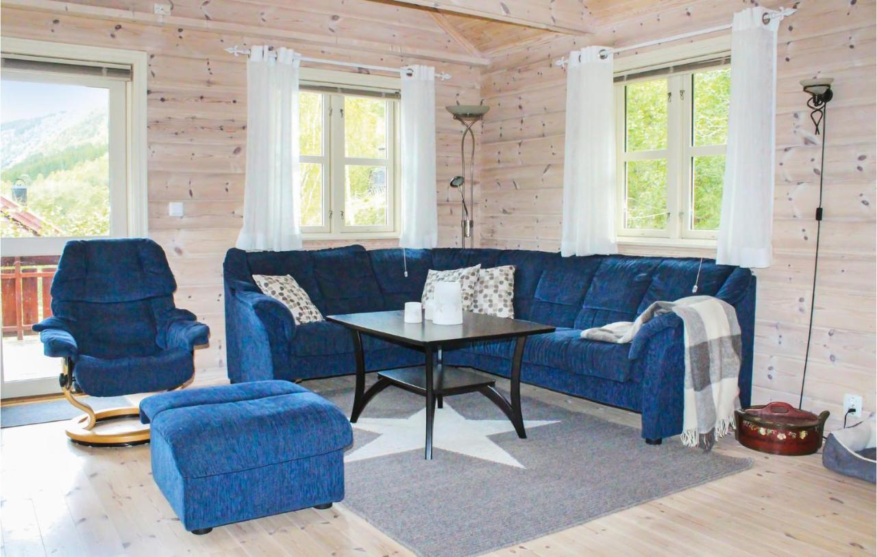 4 Bedroom Nice Home In Сондал Екстериор снимка